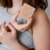 Flow Cosmetics – Marigold – Shampoo bar te verkrijgen bij Verzorgingnatuurlijk
