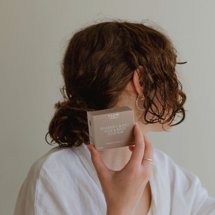 Flow Cosmetics – Rhassoul & Salt – Shampoo bar model foto